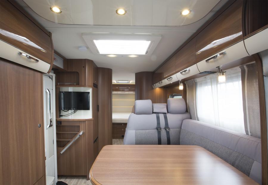 Интерьер LMC Cruiser Comfort 2017 года  (фото 6 из 7)